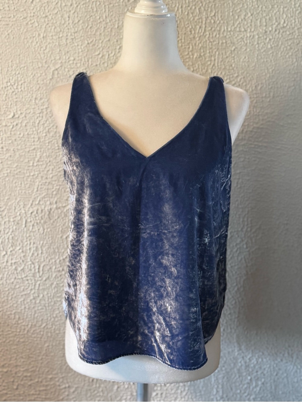 LOFT Crushed Velvet V‑Neck Tank Top - Navy